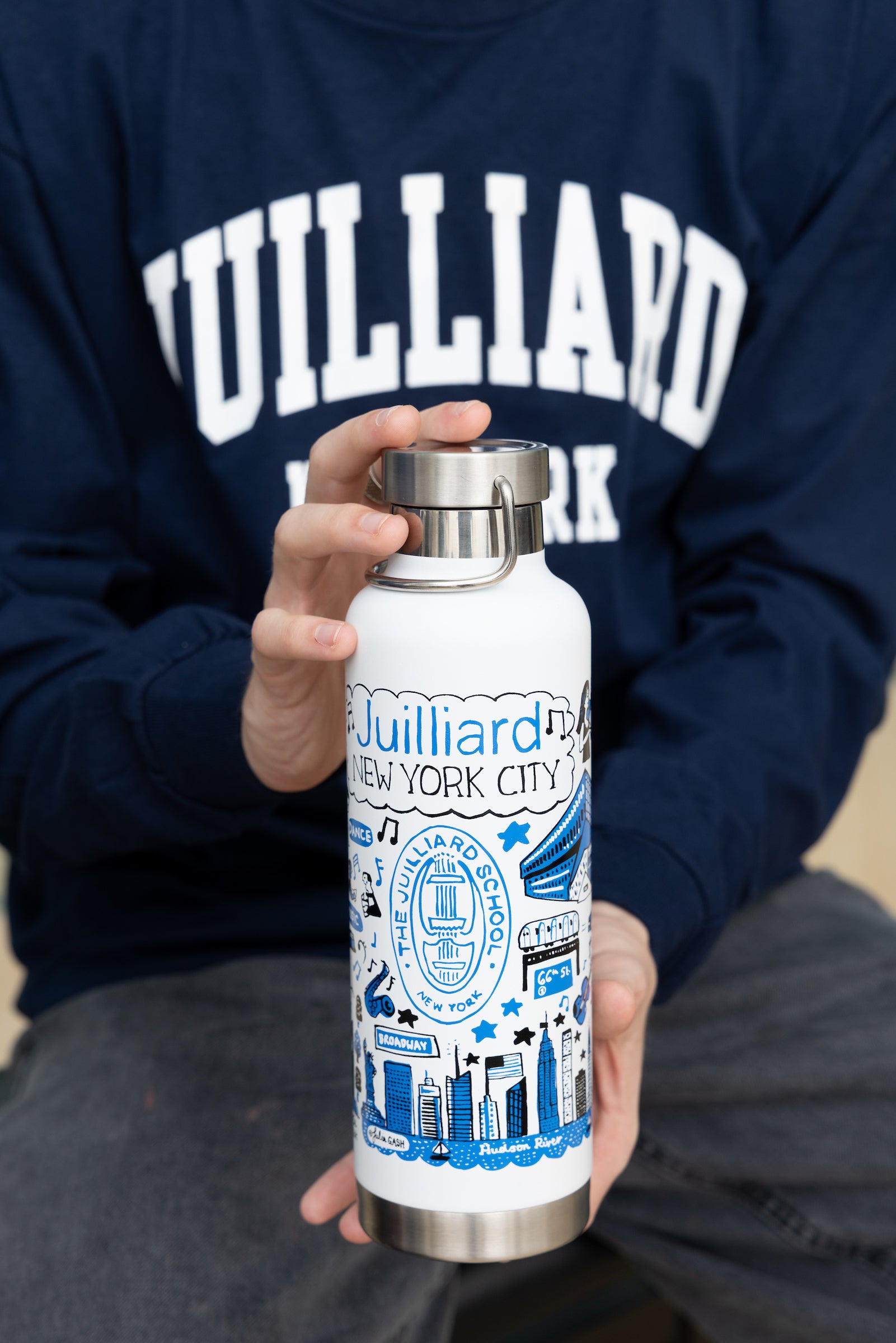 Water Bottle: 25oz Gigi metal with Julia Gash Art for Juilliard