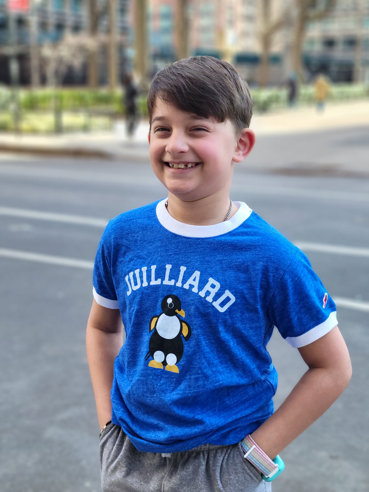 T-Shirt: Juilliard Penguin Ringer in Blue YOUTH